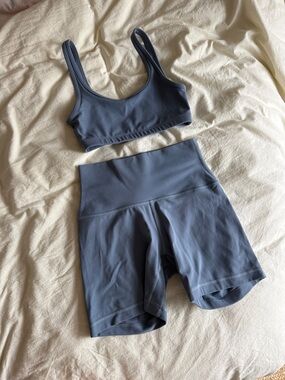 Aritzia Golden butter set